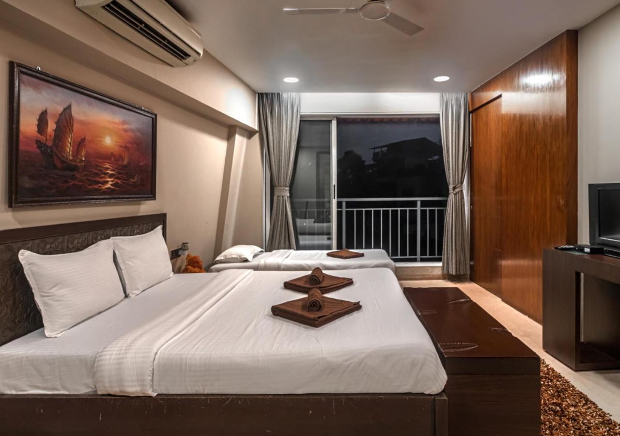 Saffronstays Urja, Lonavala - Private Villa With 2 Pools, Spa Room, Private Elevator & Waterfall Exterior foto